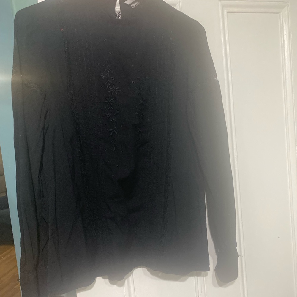 Black long sleeves lacey h and m